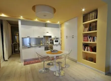 Au Petit Chevrot Cerise