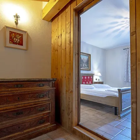 Hotel apartamentowy Au Petit Chevrot 4*