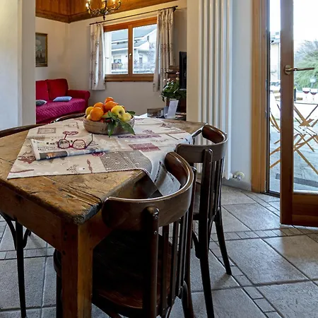 Au Petit Chevrot Cerise