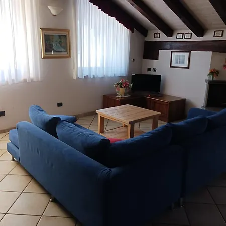Au Petit Chevrot Ξενοδοχείο με διαμερίσματα Αόστα