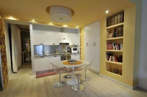 Au Petit Chevrot Cerise